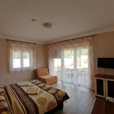 Apartamento Napsugár A *